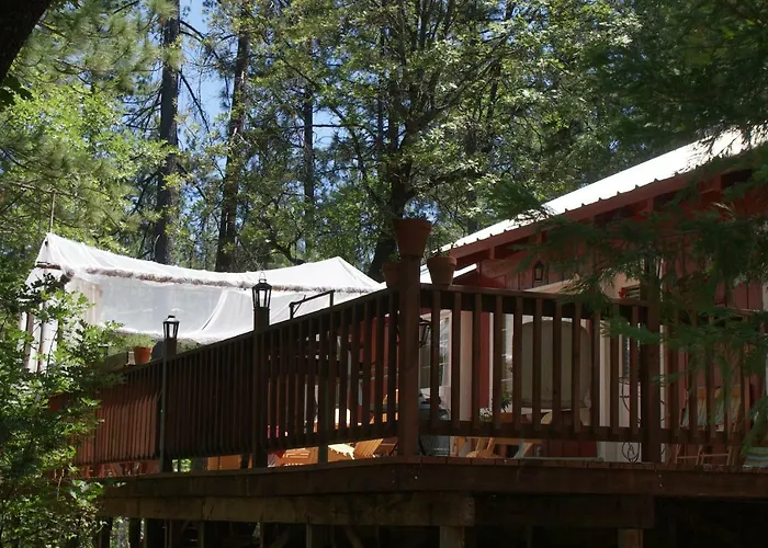 The Red Rooster Lodge